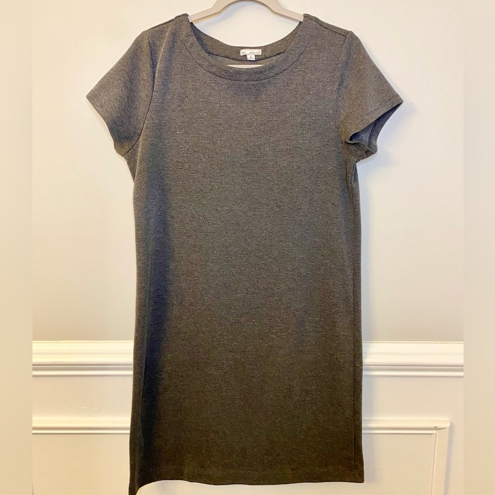Gap women’s short sleeve dress size medium tall